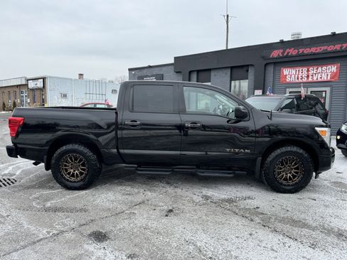 Used 2021 Nissan Titan SV w/ Accessory Utility Package image 5