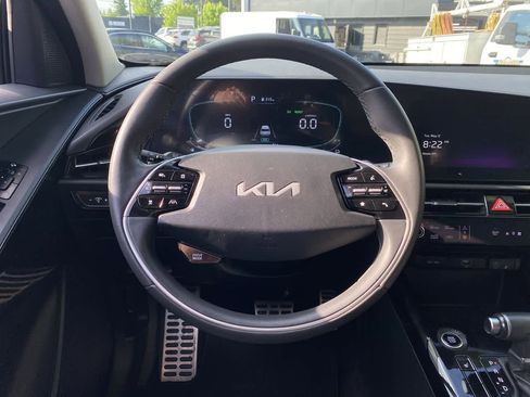 Used 2023 Kia Niro EX Touring FWD image 20