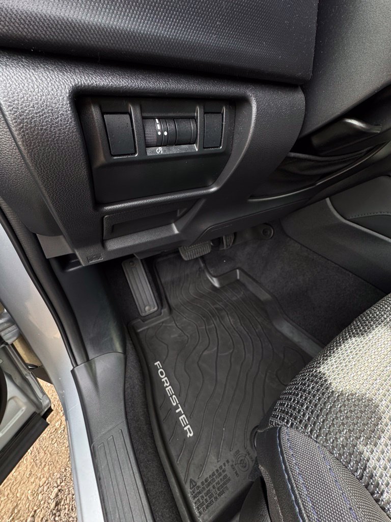 Certified 2025 Subaru Forester Premium AWD/4WD image 17