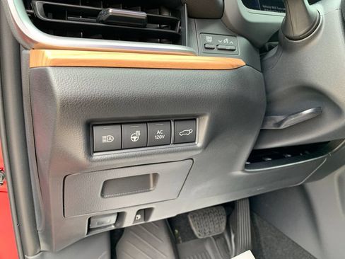 Used 2026 Toyota Grand Highlander AWD Hybrid image 32