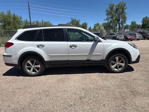 Used 2013 Subaru Outback 3.6R Limited w/ Special Appearance Pkg AWD/4WD image 5
