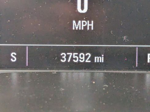 Used 2022 Chevrolet Colorado LT w/ Luxury Package image 29