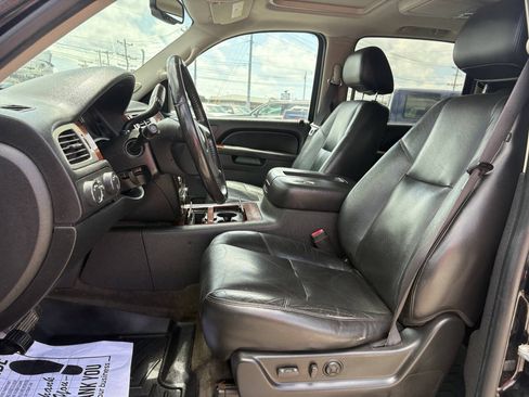 Used 2010 Chevrolet Suburban LTZ AWD/4WD image 25
