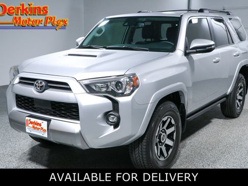 Used 2022 Toyota 4Runner TRD Off-Road Premium w/ Moonroof Package AWD/4WD image 1