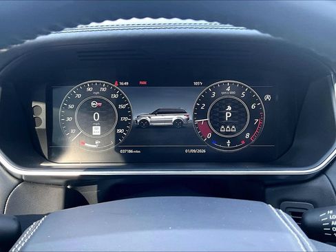 Used 2022 Land Rover Range Rover Sport SVR Carbon Edition AWD/4WD image 22