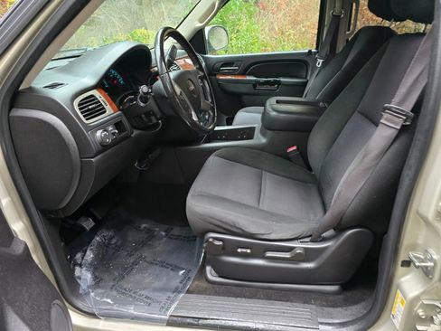 Used 2014 GMC Yukon SLE image 19