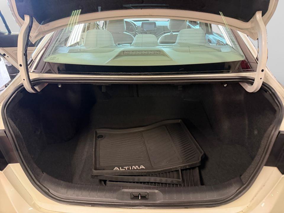 Used 2020 Nissan Altima 2.5 SV FWD image 19