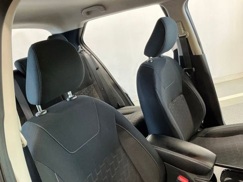 Used 2024 Nissan Kicks SV FWD image 12