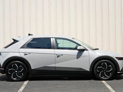 Used 2024 Hyundai Ioniq 5 SEL RWD image 48