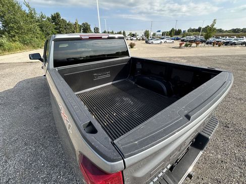 Used 2023 Chevrolet Silverado 1500 LT AWD/4WD image 10