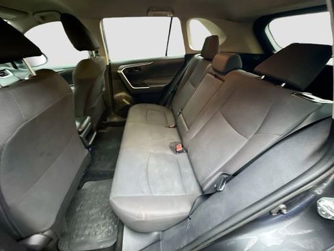 Used 2020 Toyota RAV4 LE image 24