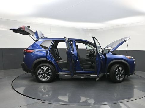 Used 2023 Nissan Rogue SV FWD image 33