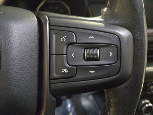 Used 2021 GMC Yukon XL AT4 w/ Technology Package image 22