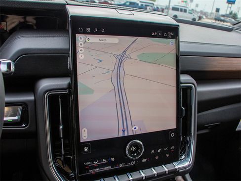 New 2025 GMC Yukon XL Denali image 31