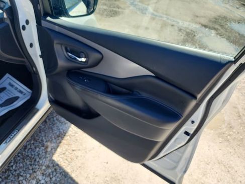 Used 2023 Nissan Murano SL w/ SL Moonroof Package image 12