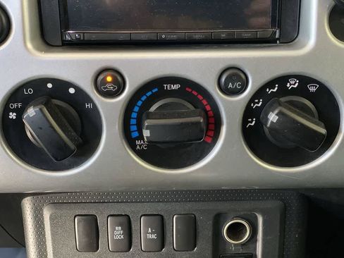 Used 2008 Toyota FJ Cruiser 4WD image 19