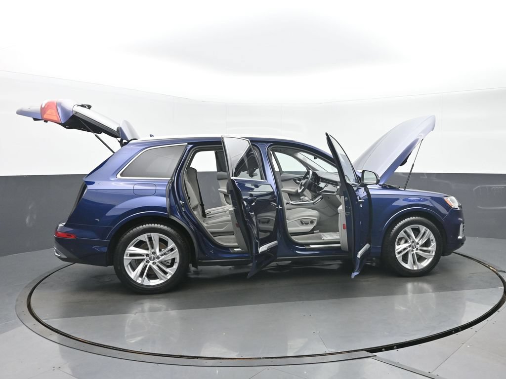 Used 2020 Audi Q7 3.0T Prestige w/ Prestige Package AWD/4WD image 40