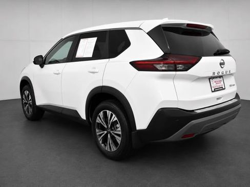Used 2022 Nissan Rogue SV AWD/4WD image 6