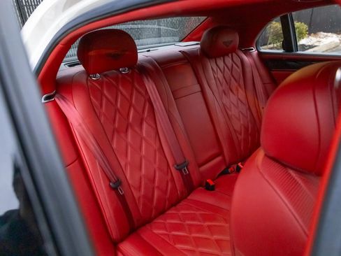 Used 2015 Bentley Flying Spur V8 image 61