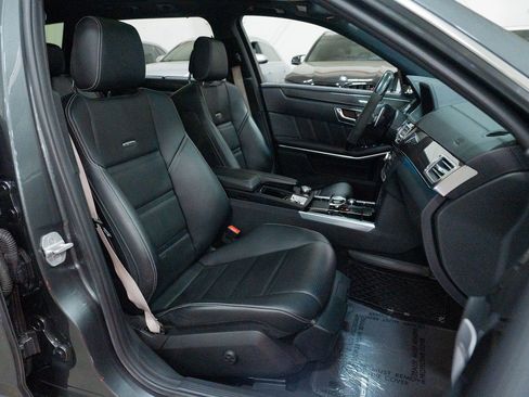 Used 2014 Mercedes-Benz E 63 AMG S-Model w/ Driver Assistance Package image 37