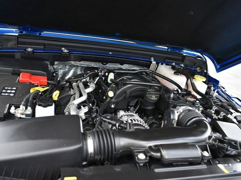 Used 2025 Jeep Gladiator Sport AWD/4WD image 33