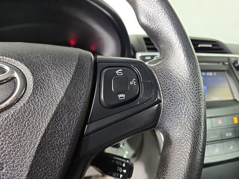 Used 2015 Toyota Camry LE image 22