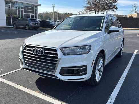 Used 2018 Audi Q7 3.0T Prestige w/ Prestige Package image 2