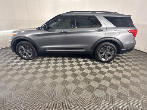 Used 2024 Ford Explorer XLT w/ Equipment Group 202A AWD/4WD image 7