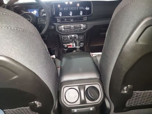 New 2026 Jeep Gladiator Mojave AWD/4WD image 10