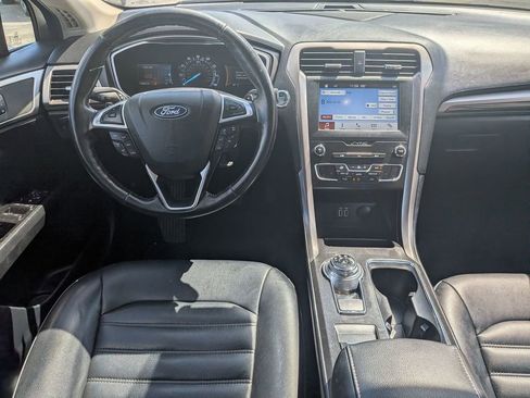 Used 2019 Ford Fusion SEL image 21