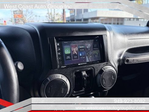 Used 2014 Jeep Wrangler Unlimited Sport w/ Quick Order Package 24S AWD/4WD image 15