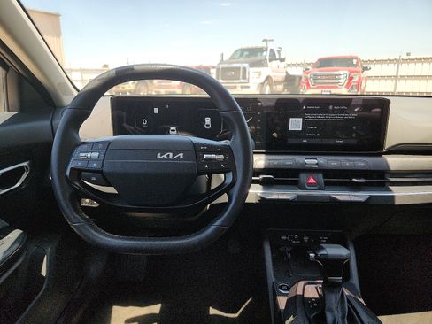 Used 2025 Kia K4 EX FWD image 10