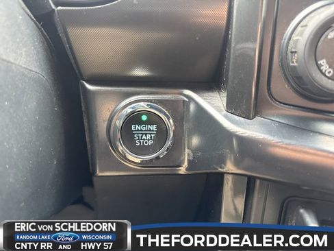 Used 2022 Ford F150 Lariat w/ Equipment Group 502A High image 31