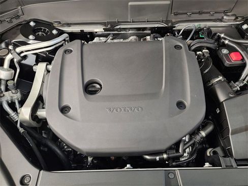 New 2026 Volvo XC90 B6 Plus w/ Protection Package Premier image 33