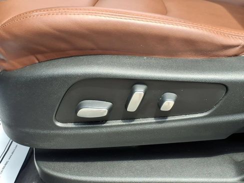 Used 2021 Cadillac XT5 Premium Luxury FWD image 18