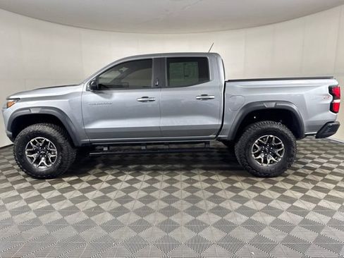 Used 2024 Chevrolet Colorado ZR2 w/ Technology Package AWD/4WD image 7