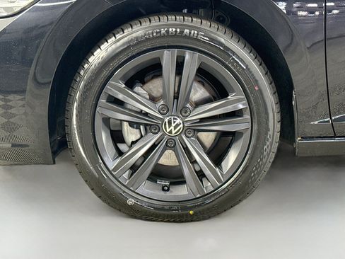 Used 2023 Volkswagen Jetta SE w/ Panoramic Sunroof Package FWD image 38