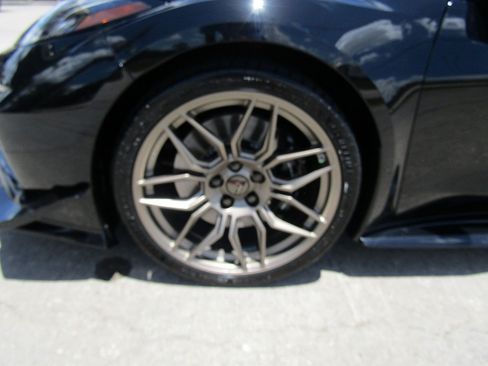 Used 2024 Chevrolet Corvette Z06 RWD image 25