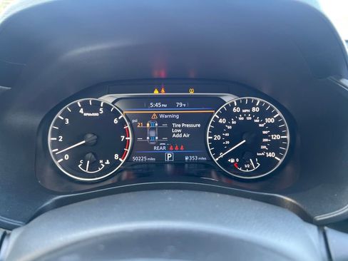 Used 2024 Nissan Altima 2.5 SV image 16