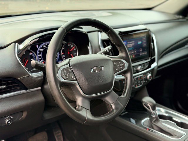 Used 2023 Chevrolet Traverse Premier w/ Redline Edition AWD/4WD image 9