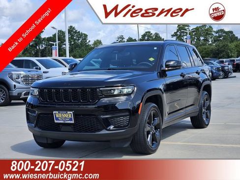 Used 2024 Jeep Grand Cherokee Altitude AWD/4WD image 1