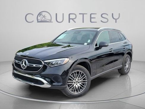 Certified 2026 Mercedes-Benz GLC 300 image 1