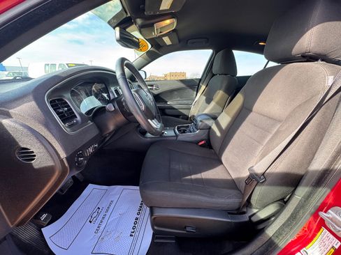 Used 2012 Dodge Charger SE w/ Connectivity Group image 9