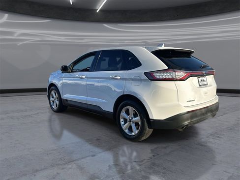 Used 2016 Ford Edge SE image 4