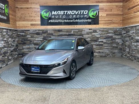 Used 2023 Hyundai Elantra SEL w/ Convenience Package image 4