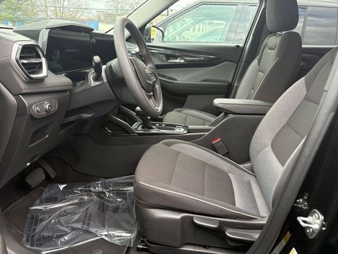 Used 2025 Chevrolet TrailBlazer LT image 24