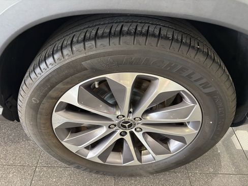 Used 2022 Mercedes-Benz GLE 350 w/ Premium Package image 51