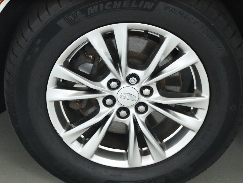 Used 2020 Cadillac XT5 Premium Luxury w/ LPO, Floor Liner Package AWD/4WD image 37