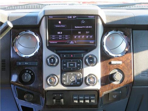 Used 2014 Ford F250 Platinum image 9