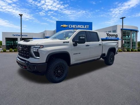 New 2026 Chevrolet Silverado 2500 ZR2 w/ LPO, Dark Essentials Package AWD/4WD image 4